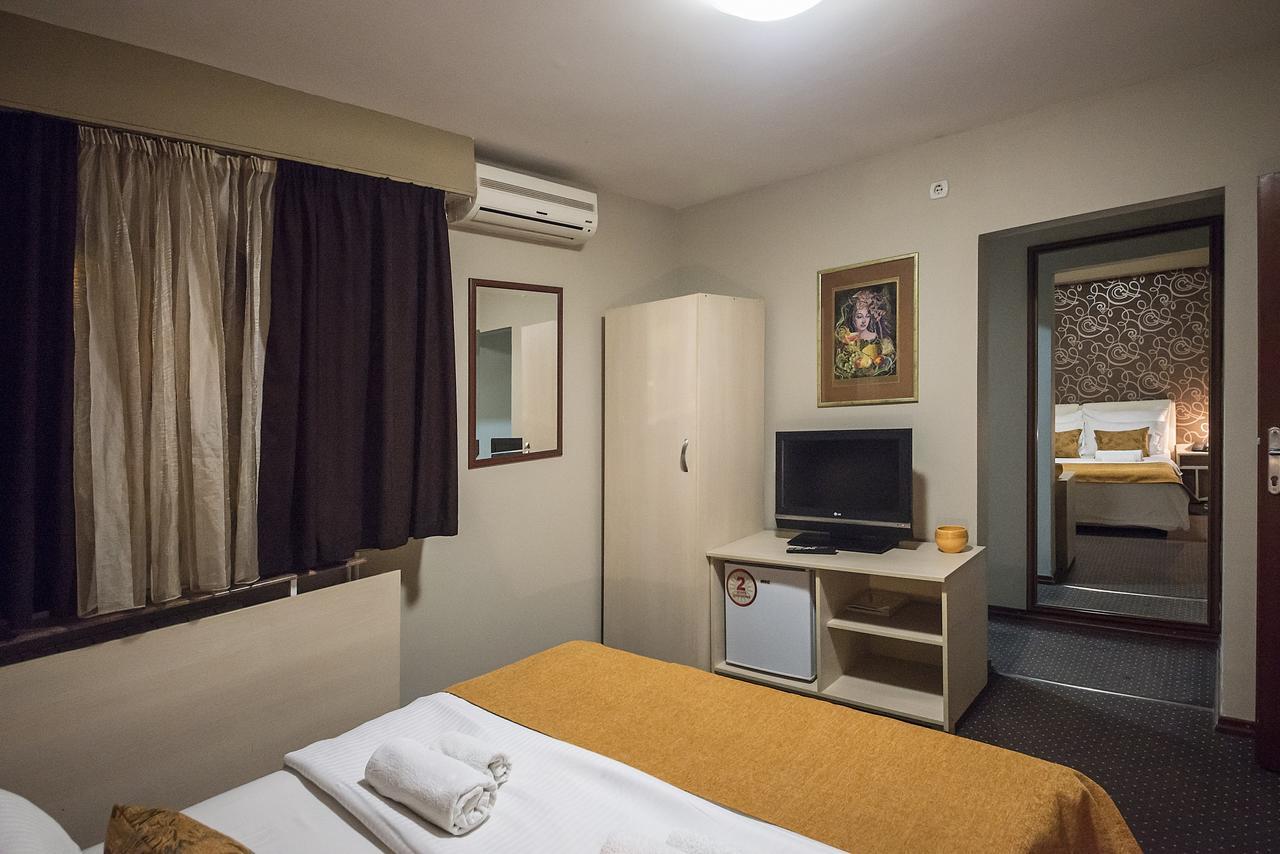 Hotel Bell Лесковац Екстериор снимка