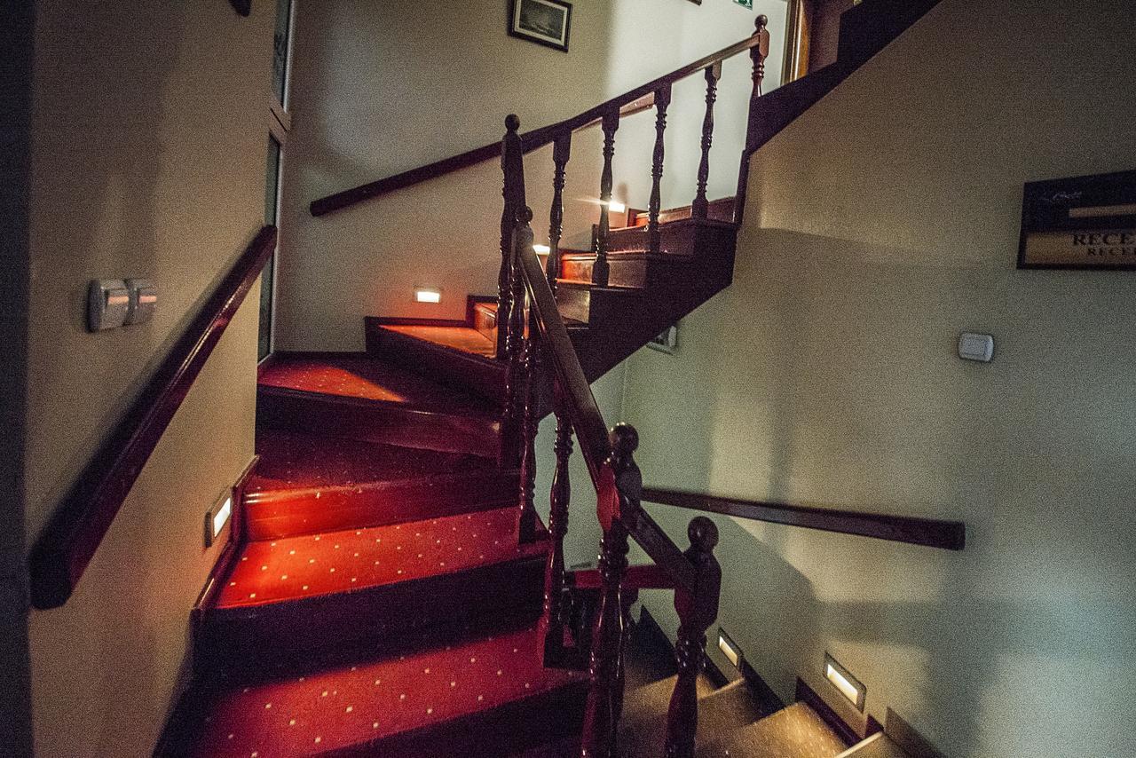Hotel Bell Лесковац Екстериор снимка