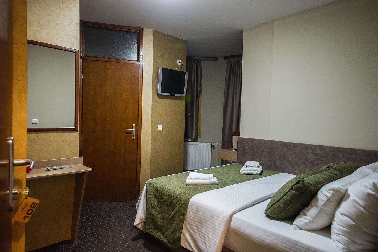 Hotel Bell Лесковац Екстериор снимка