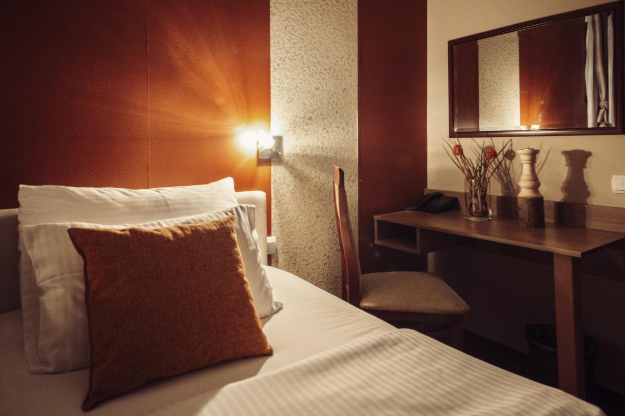 Hotel Bell Лесковац Екстериор снимка